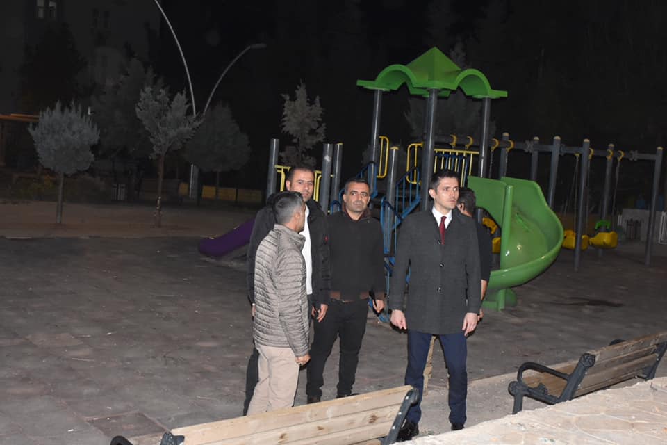 İlçe Kaymakamımız, parkların bakım,onarım ve ışıklandırma çalışmaları kapsamında incelemelerde bulundu.